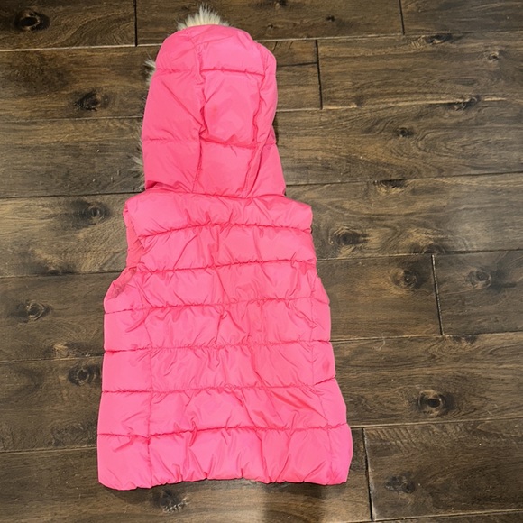 Gap Kids winter fur vest, 6/7 size small, brand new! - Picture 5 of 5